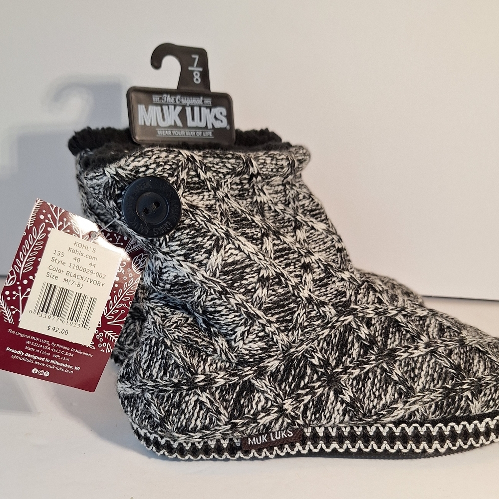NWT MUK LUKS Slippers size 7/8